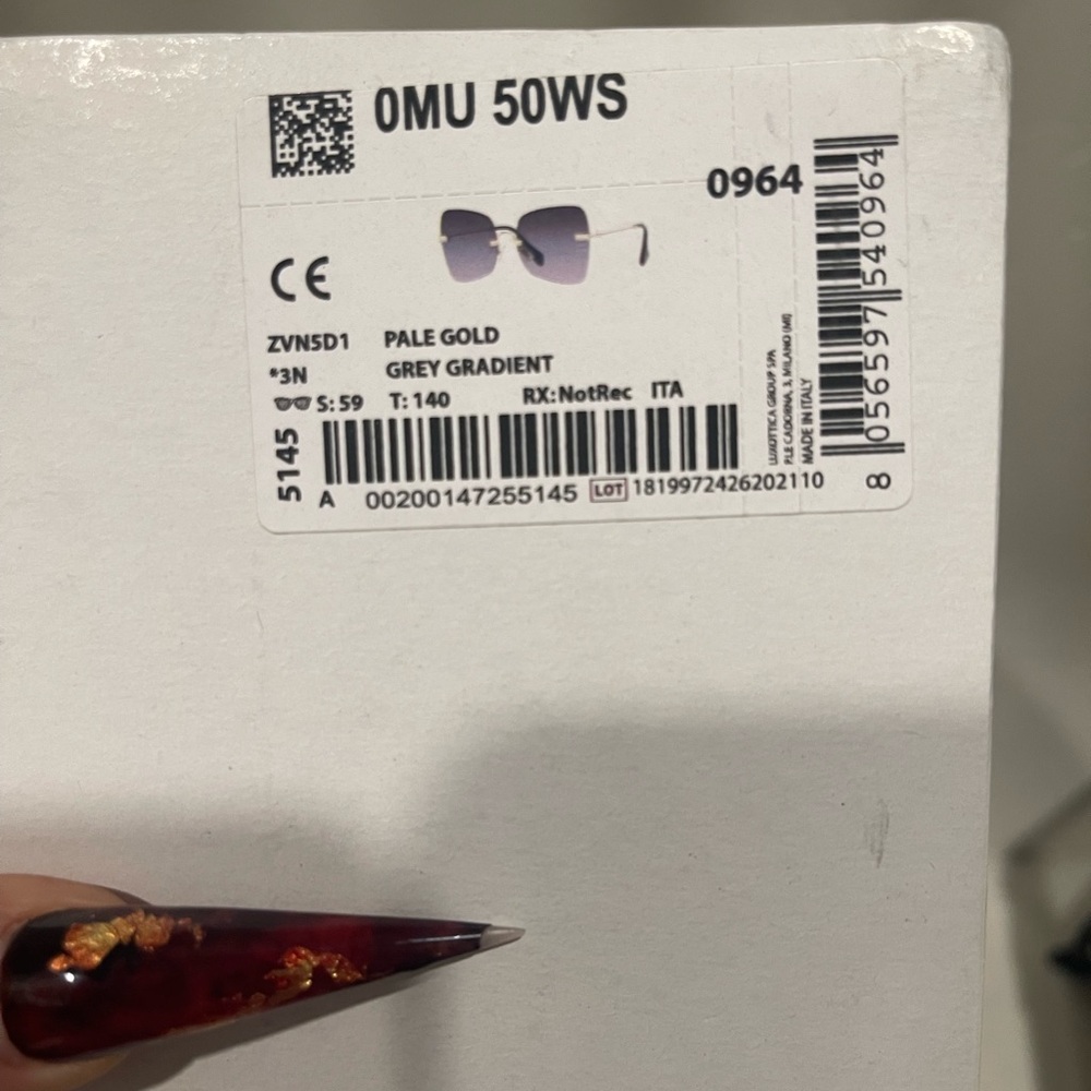 🕶️ Miu Miu Sunglasses 🕶️ - Picture 7 of 9